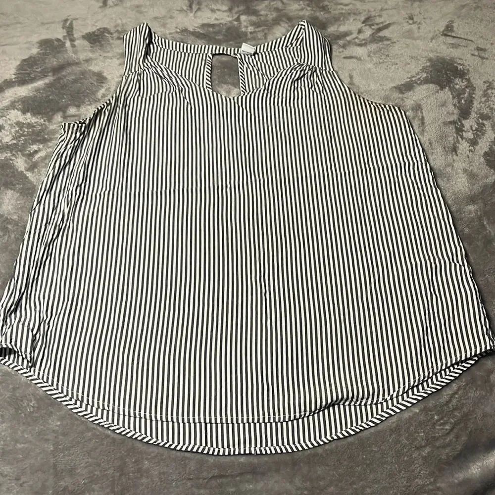 Old Navy Striped Tank Top - Picture 1 of 6